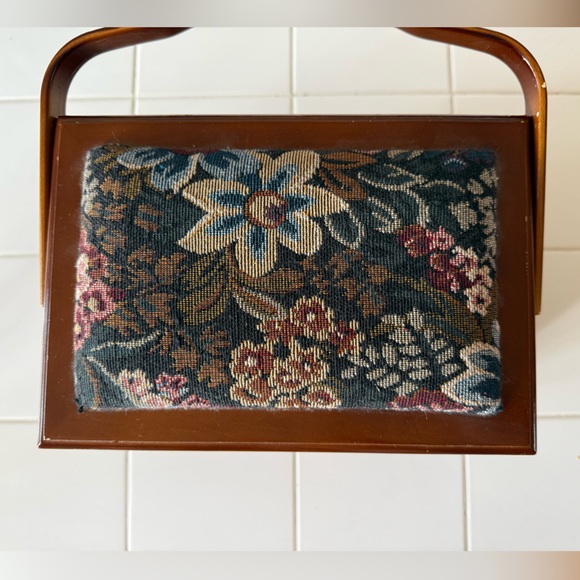 Vintage Sewing Basket Woven Wicker Upholstered Floral Velvet Wooden Elegant - Picture 5 of 15